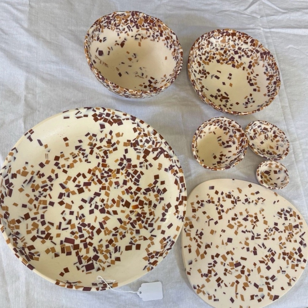 Sage and Clare Nougat Terrazzo resin bowls and plates Lot Of 7 Rare - Picture 2 of 4